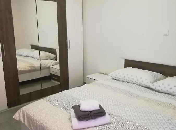 Plava Laguna Miroslav Апартаменты