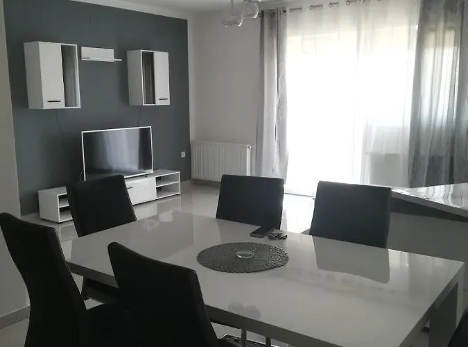 Plava Laguna Miroslav *